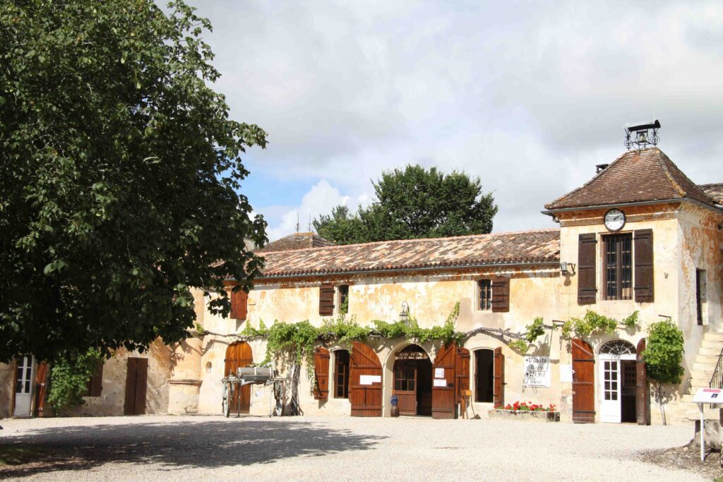 Château La Tour de By — 1