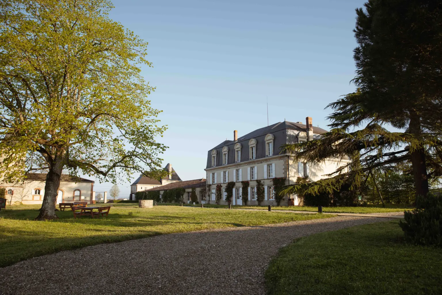 Chateau-Guiraud-3