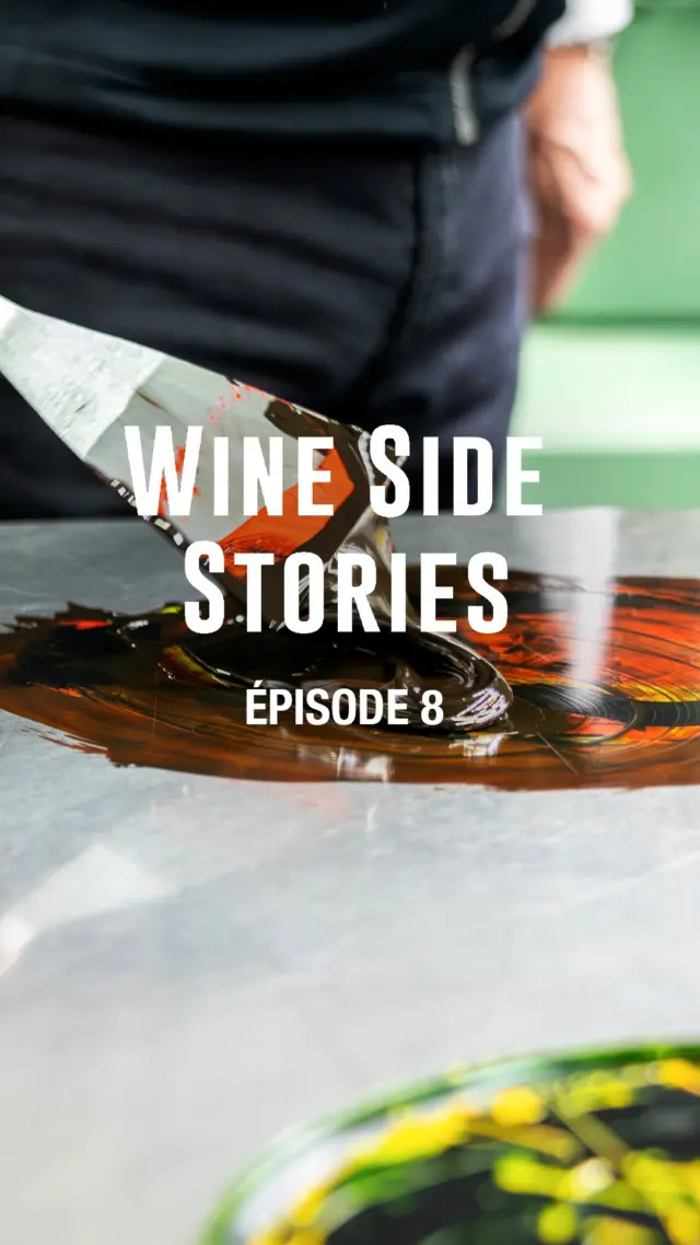 🎥 Épisode 8 - L’art de l’étiquette : Grand Cru et imprimerie 

Une étiquette : c’est l’identité d’un vin, son histoire et son premier contact avec le monde. 

Au @chateau_rauzangassies, Anne-Françoise Quié cultive l’héritage d’un Deuxième Grand Cru Classé de Margaux, dont l’étiquette, est une œuvre d’art à part entière. 

À l'@imprimerieberjon, Frédéric Berjon perpétue un savoir-faire centenaire : choix du papier, galbage, mélange des encres, dorures … Chaque étape est une quête de perfection pour honorer l’âme du vin. 

Ensemble, ils nous révèlent les gestes précis et les choix subtils qui font qu’une étiquette ne trahit jamais le vin, mais le sublime. 

En 2015, la refonte de l’étiquette avec la graphiste Stéphanie Javel a redonné vie aux modèles des années 1920, en alliant élégance et modernité. 

Plus qu’une histoire d’étiquette : un hommage à la transmission, à l’identité, et à l’art de mettre en valeur un Grand Cru de Bordeaux. 

📹 @ondrae.agence - @hubertdecastelbajac 

#WineSideStories #GrandsCrusdeBordeaux #Artisanat #Imprimerie #ChâteauRauzanGassies #ImprimerieBerjon #EtiquetteDeVin #Patrimoine #Savoirfaire