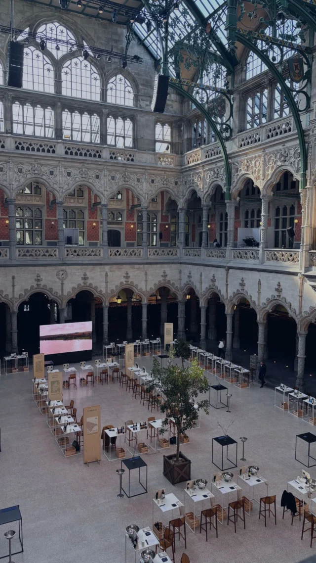 Retour en images sur la tournée Benelux de l’UGCB ✨

Promotion du Millésime 2022 aux Pays Bas et en Belgique. 
Pour la première fois, l’Union était à Anvers pour accueillir sa Grande Dégustation !

Merci, dank u wel ! 🍇

#ugcb #handelsbeursantwerpen #uniondesgrandscrusdebordeaux