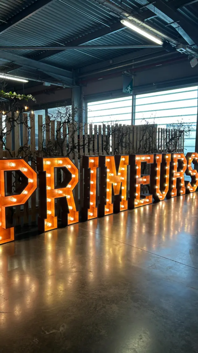 Lancement de la Semaine des Primeurs au Hangar 14 pour une dégustation du Millésime 2024 « En Primeurs » 🍇
.
#semainedesprimeurs #Millesime2024 #bordeaux #GrandsCrusdeBordeaux #UGCB